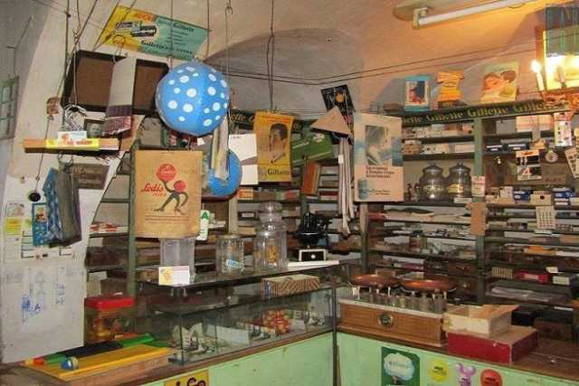 Noci, la storia della bottega �Menzarecchie": l� dove il tempo si � fermato al 1991